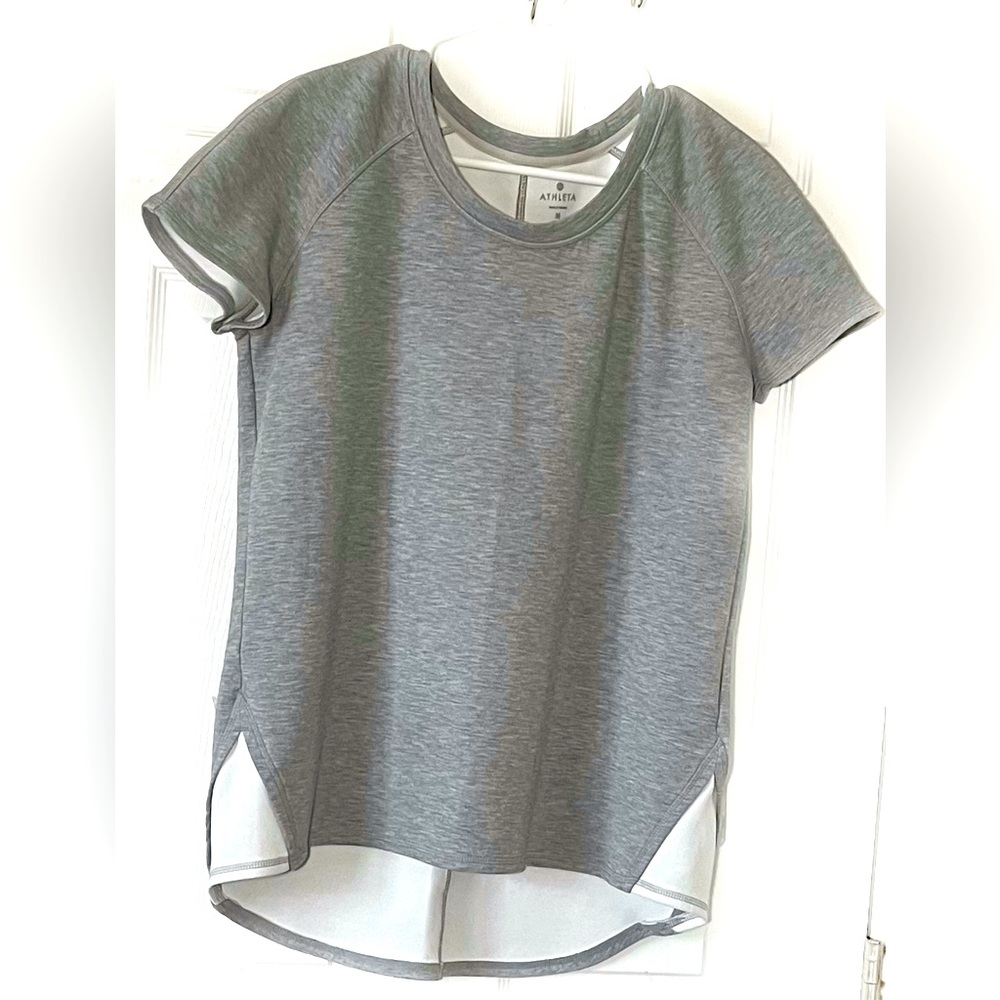 ATHLETA sports Light Gray color Short Sleeve T Shirt Sz M‎